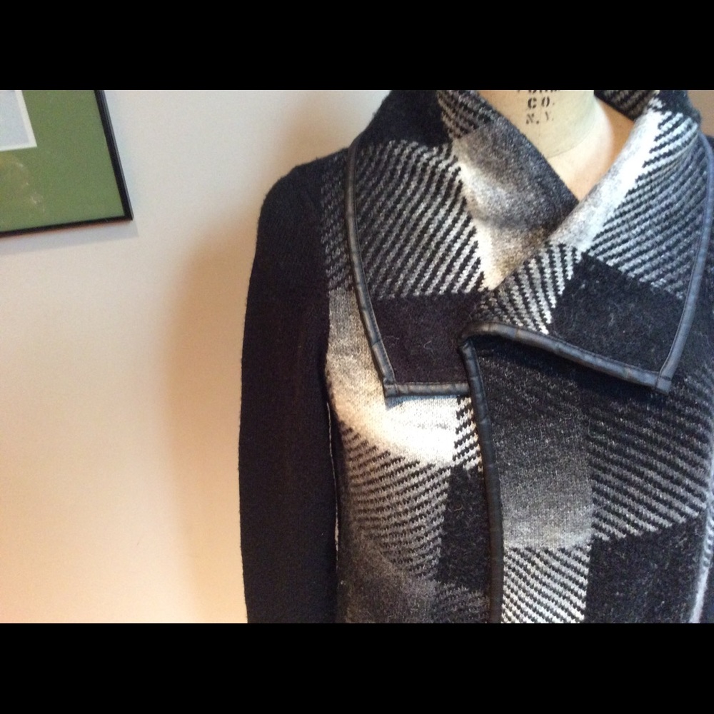 Jacket - Picture 2 of 5